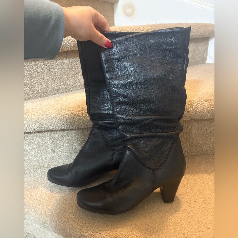 Aldo Elegant Black Leather boots size 8.5 NWOT boots soft material so comfy